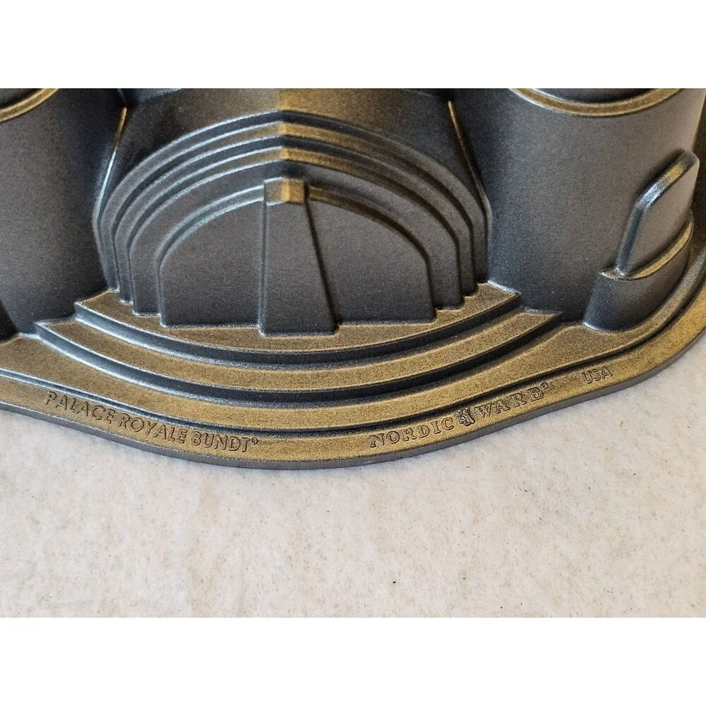 Vtg. Nordic Ware PALACE ROYALE Bundt Pan 10 Cup Silver Cast Aluminum 8